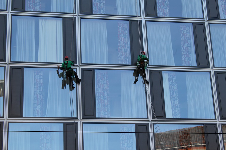 professional window cleaners
